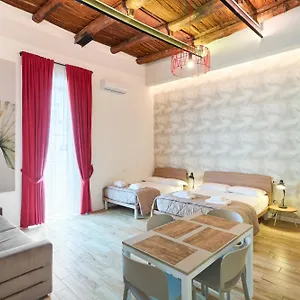 Guest house Toto E Peppino Luxury, Naples