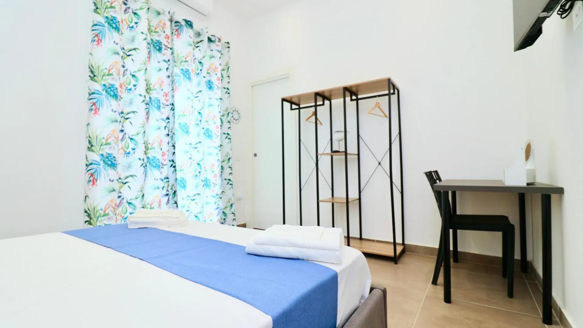 Holiday home Airport Guest Houses Naples